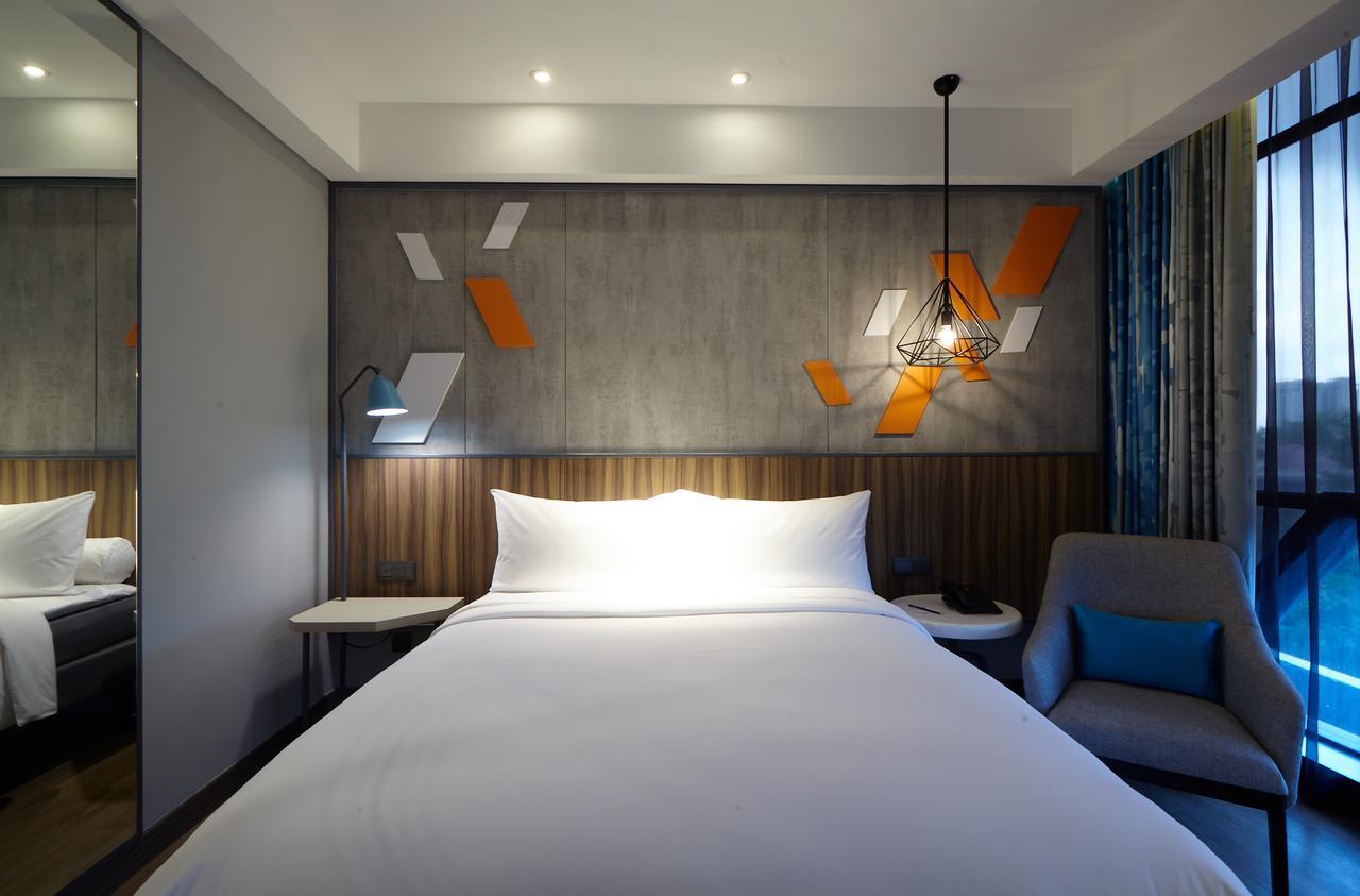 Ibis Styles Medan Pattimura Esterno foto